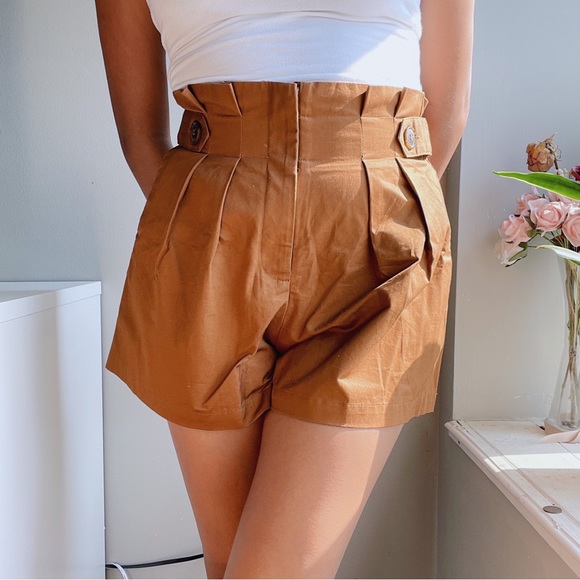 Forever 21 brown high waisted paper bag shorts. Brand new with tag. - Picture 3 of 6